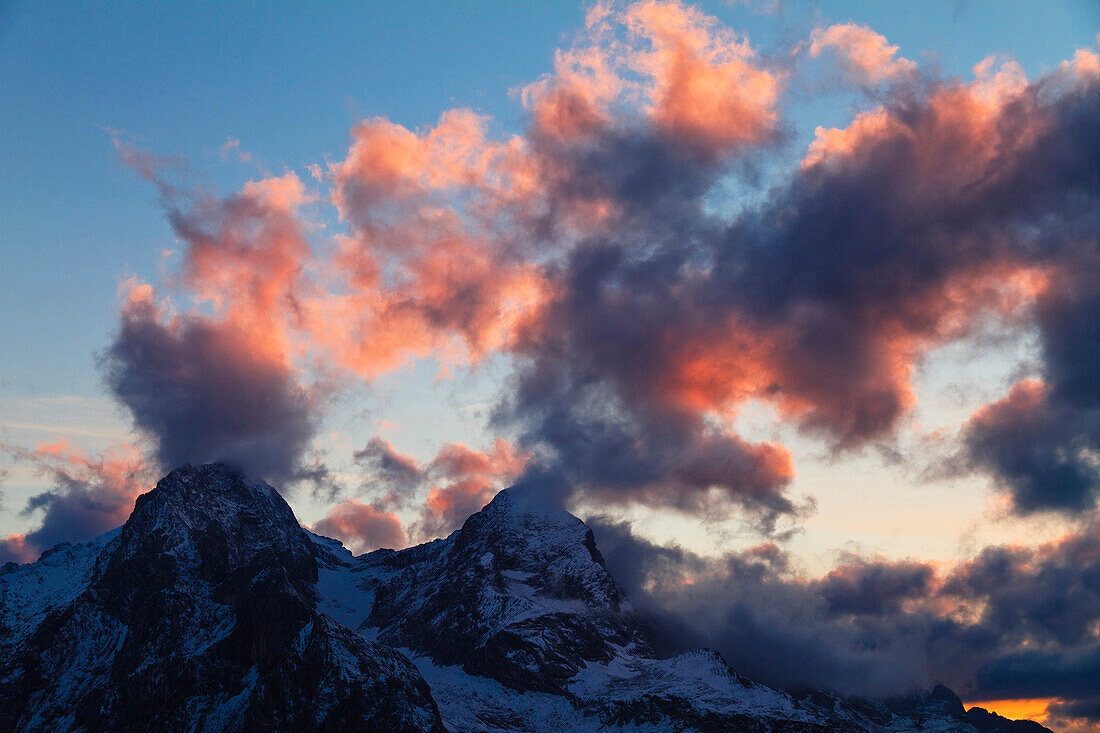 Clouds at sunset over Hochblassen und Alpspitze mountains, view from Schachen mountain, Wetterstein mountains, Alps, Upper Bavaria, Bavaria, Germany, Europe