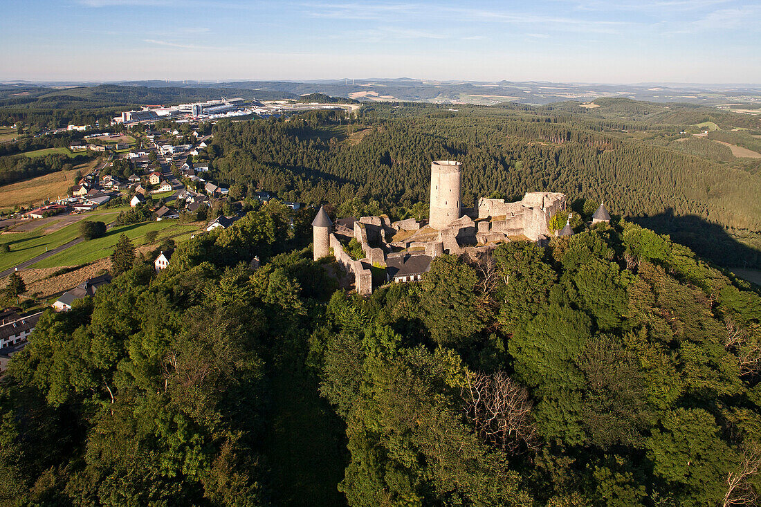 Luftbild der Burgruine Nürburg, Landkreis Ahrweiler, Eifel, Rheinland Pfalz, Deutschland, Europa