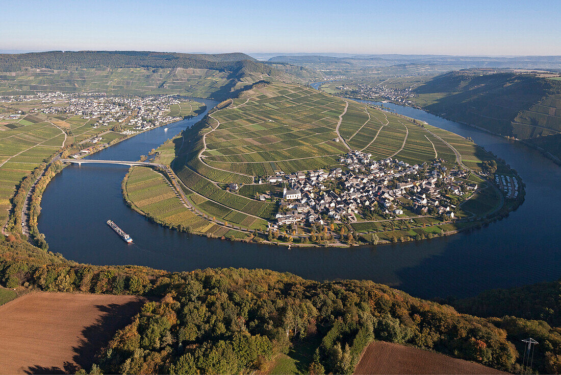 Luftbild der Mosel bei Piesport und Minheim, Eifel, Rheinland Pfalz, Deutschland, Europa