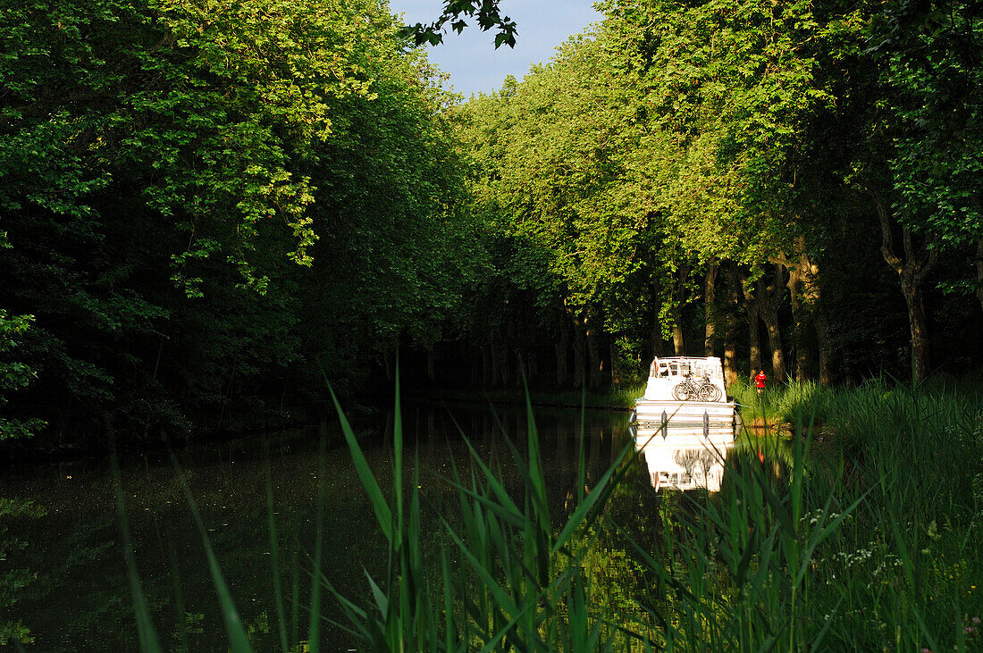 Boat on the canal du Midi, Midi, France