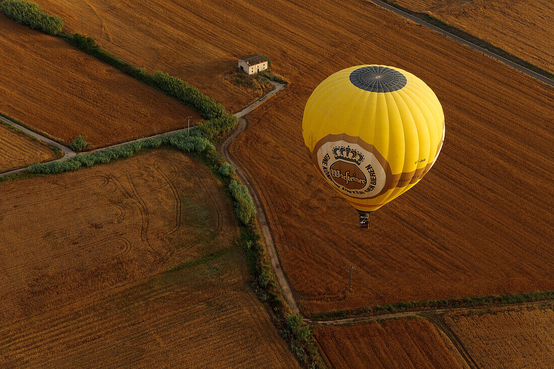 Hot air ballooning, balloon ride, Mallorca Ballons, plain Es Pla, Mallorca, Balearic Islands, Spain, Europe