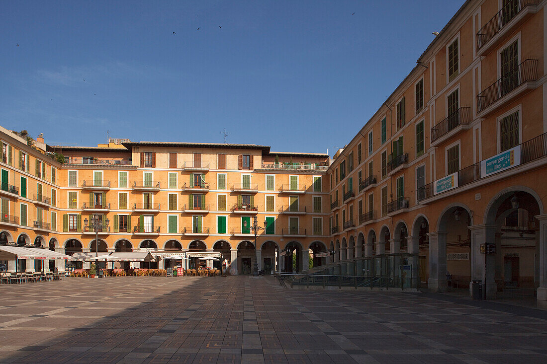 Häuser am Hauptplatz im Sonnenlicht, Placa Major, Palma de Mallorca, Mallorca, Balearen, Spanien, Europa