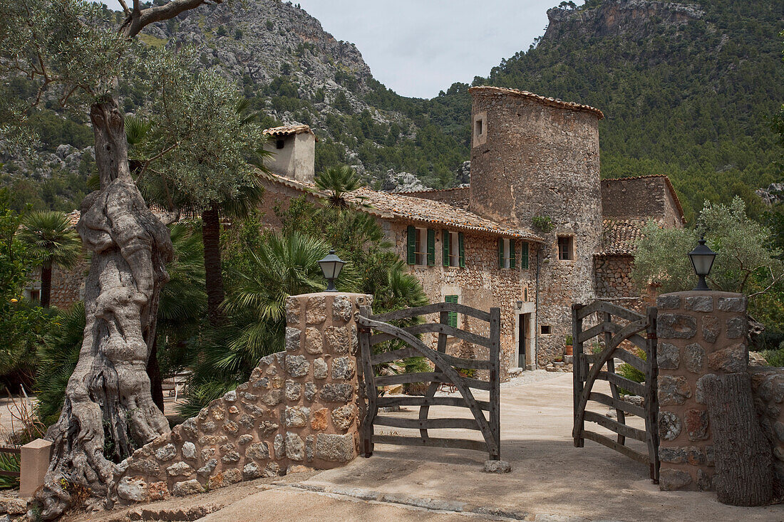 Aussenansicht der Finca Balitx d´Avall, Tramuntana Gebirge, Mallorca, Balearen, Spanien, Europa