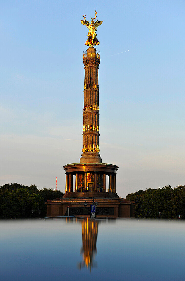 Siegessaeule, Tiergarten, Mitte, Berlin, Germany, Europe