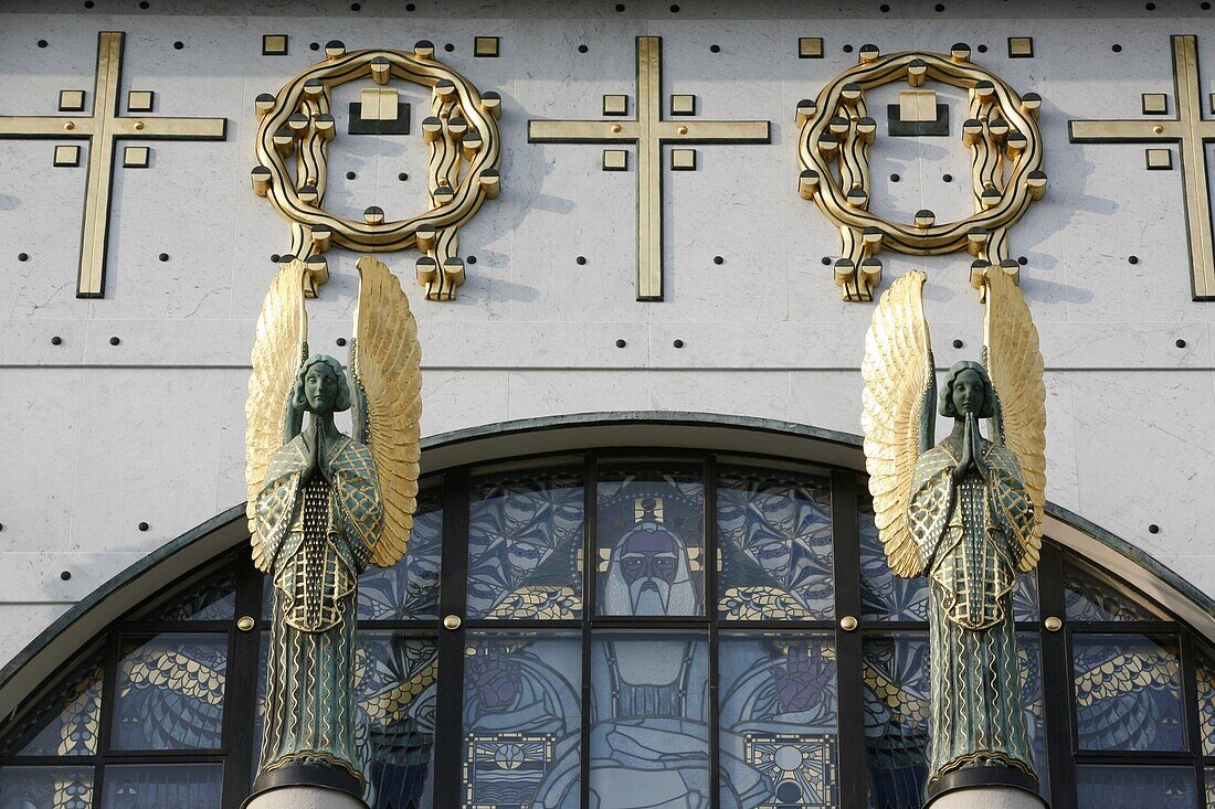Autriche, Vienne, Am Steinhof church angels designed by Othmar Schimtowitz