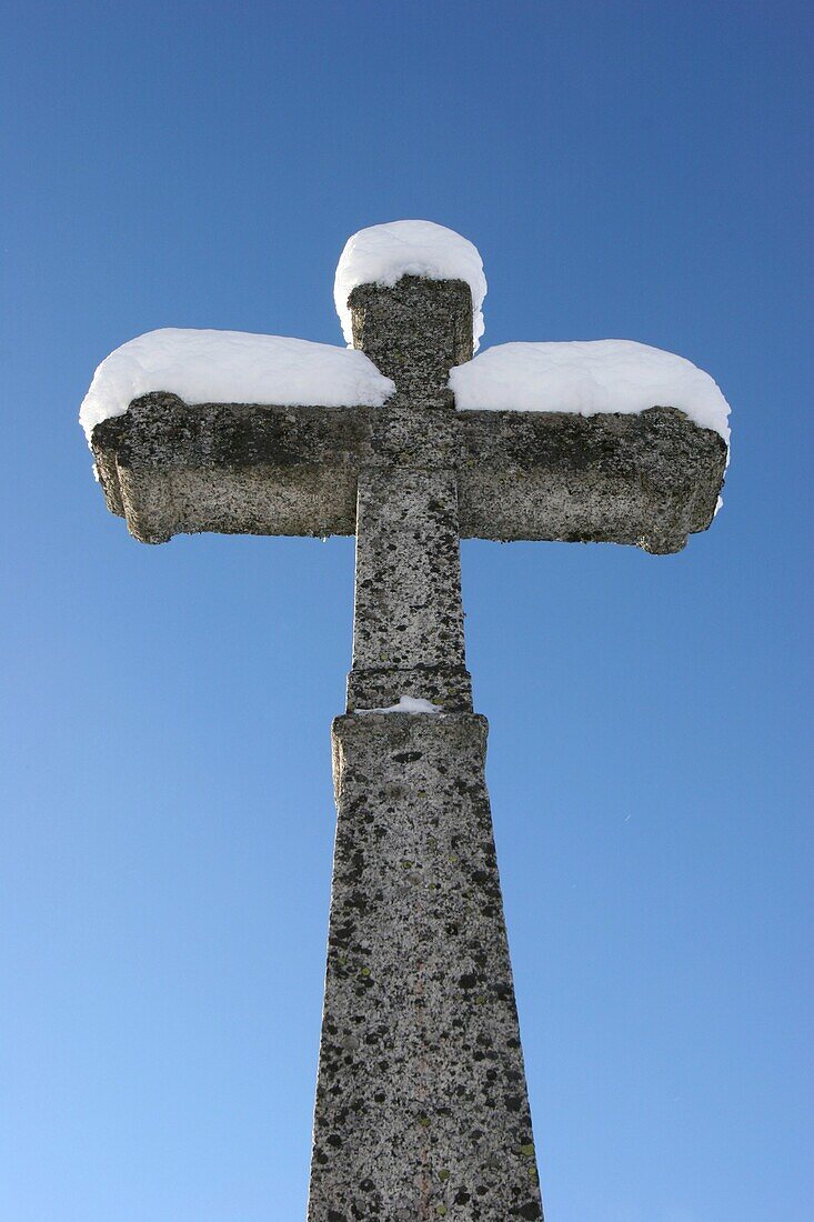 France, Haute Savoie, Cordon, Snowy cross