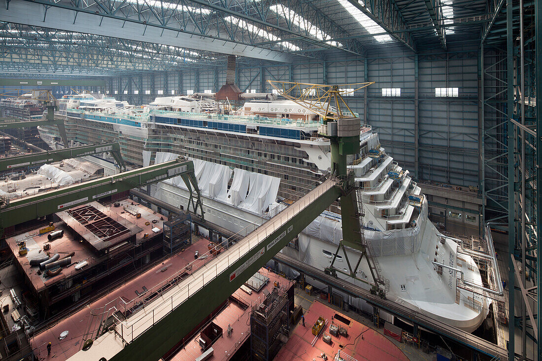 Cruiser under construction in dry dock, Meyer Werft, Papenburg, Lower Saxony, Germany