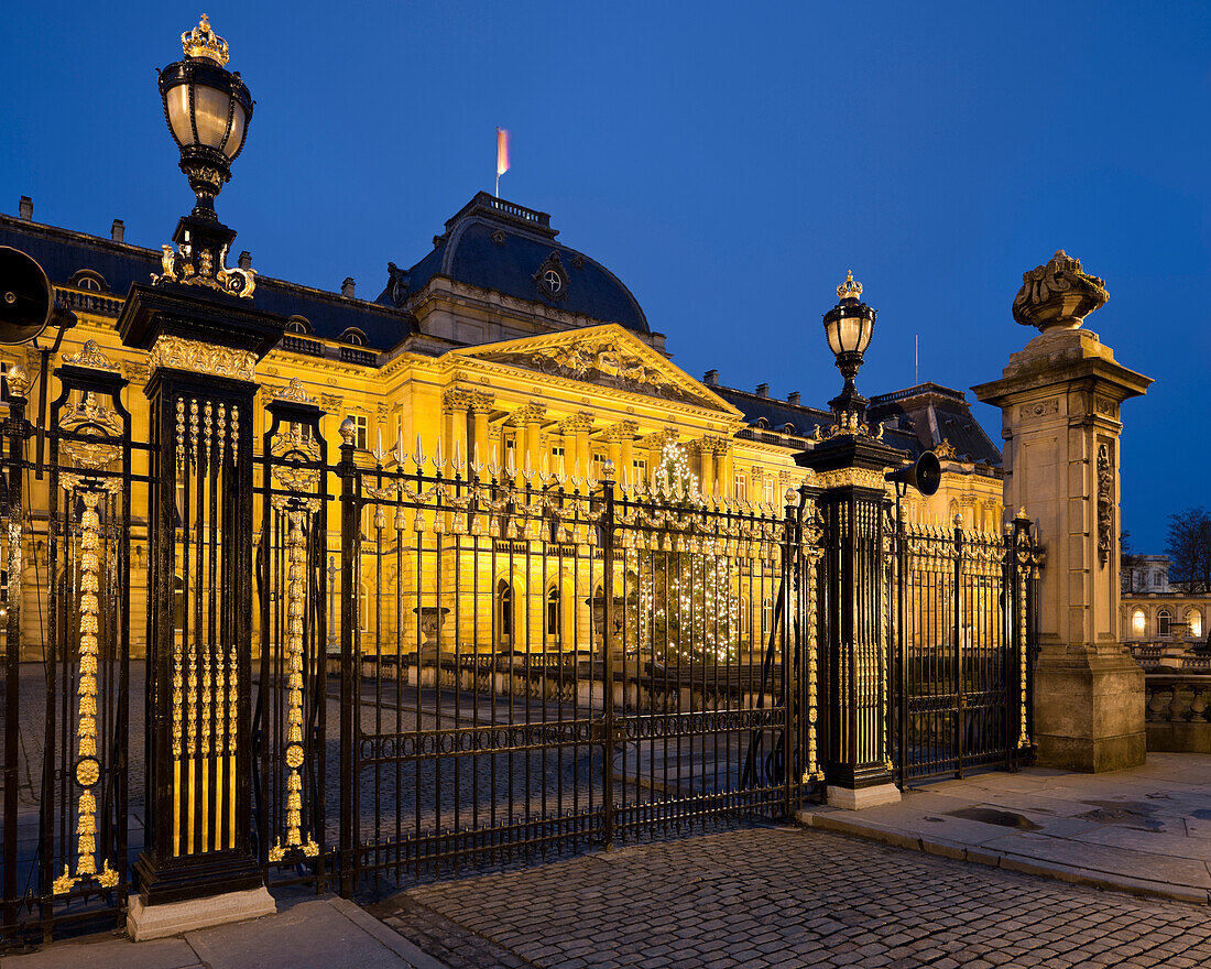 Königlicher Palast bei Nacht, Brüssel, Belgien, Europa
