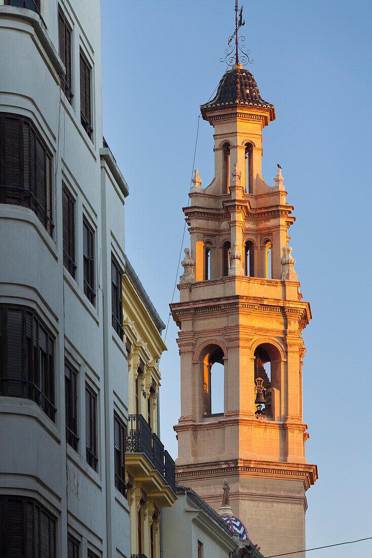 Historical tower in the light of the evening sun, Calle de Navellos, Valencia, Spain, Europe