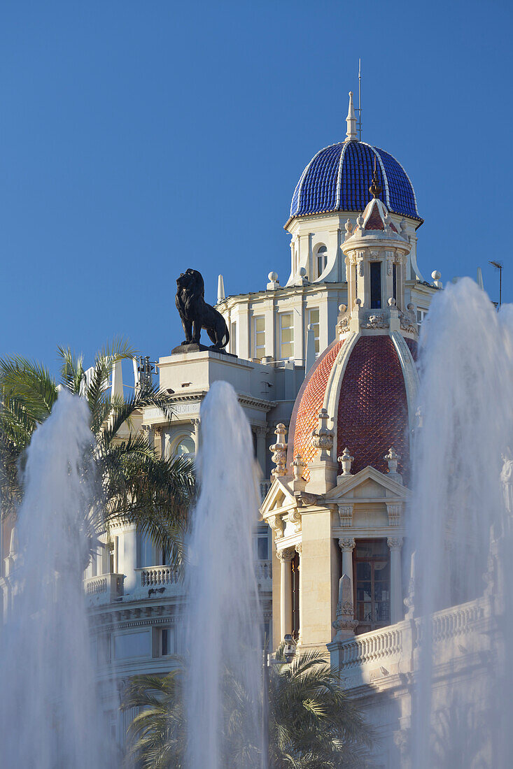 Springbrunnen vor dem Rathaus, Place de l'Ajuntament, Valencia, Spanien, Europa
