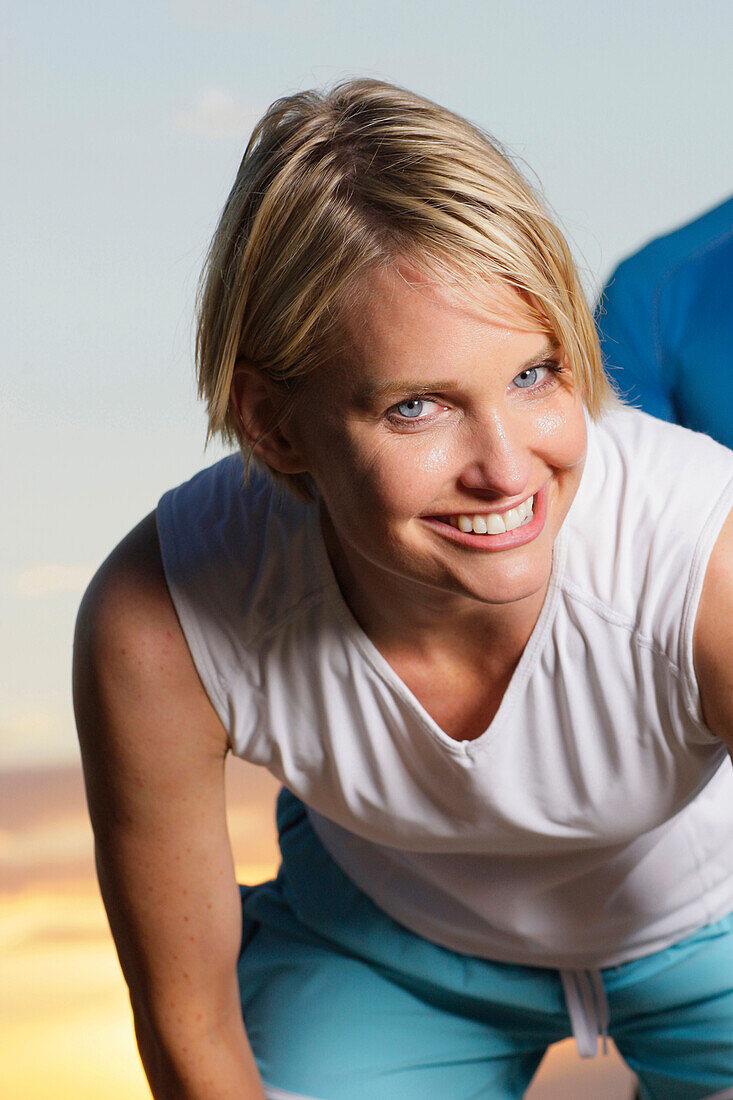 Frau im Sportdress, Starnberger See, Bayern, Deutschland