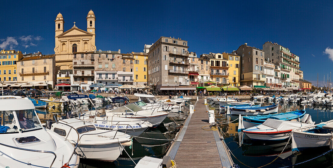 Blick auf den alten Hafen und Altstadt, Bastia, Korsika, Frankreich