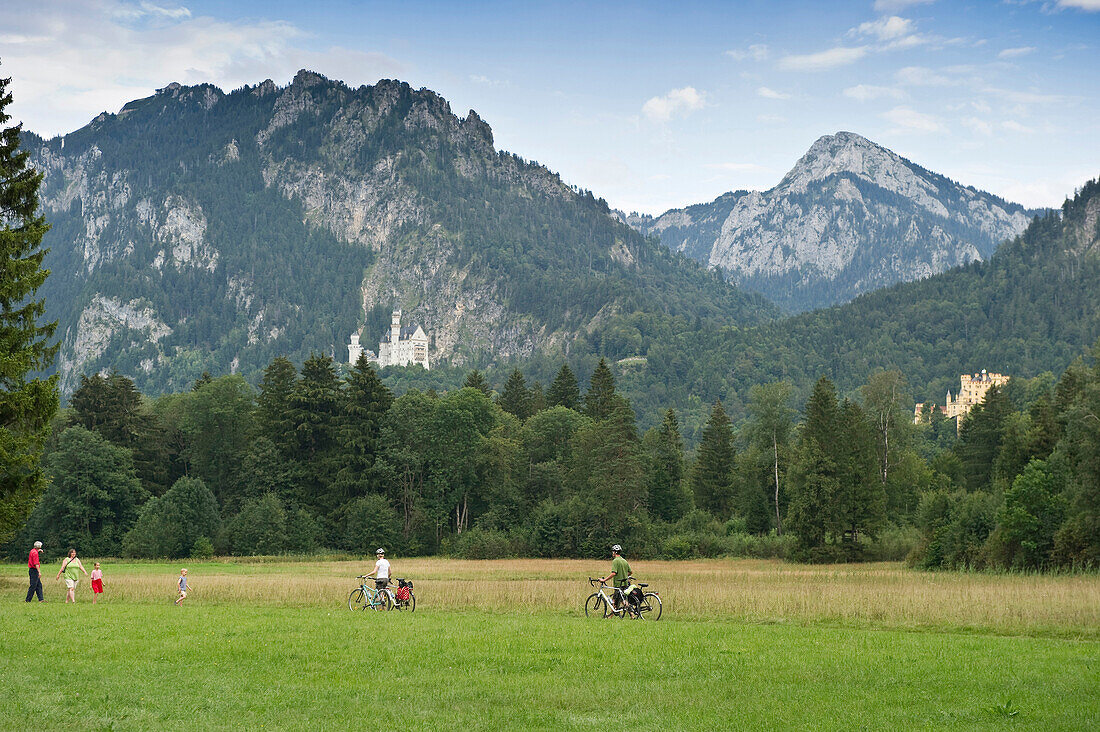 Schloss Neuschwanstein und Schloss Hohenschwangau, Schwangau bei Füssen, Allgäu, Bayern, Deutschland