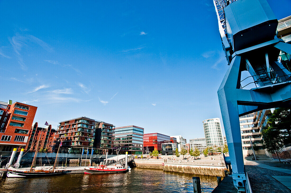 View over harbor basin to Magellan Terrace, Sandtorkai, HafenCity, Hamburg, Germany