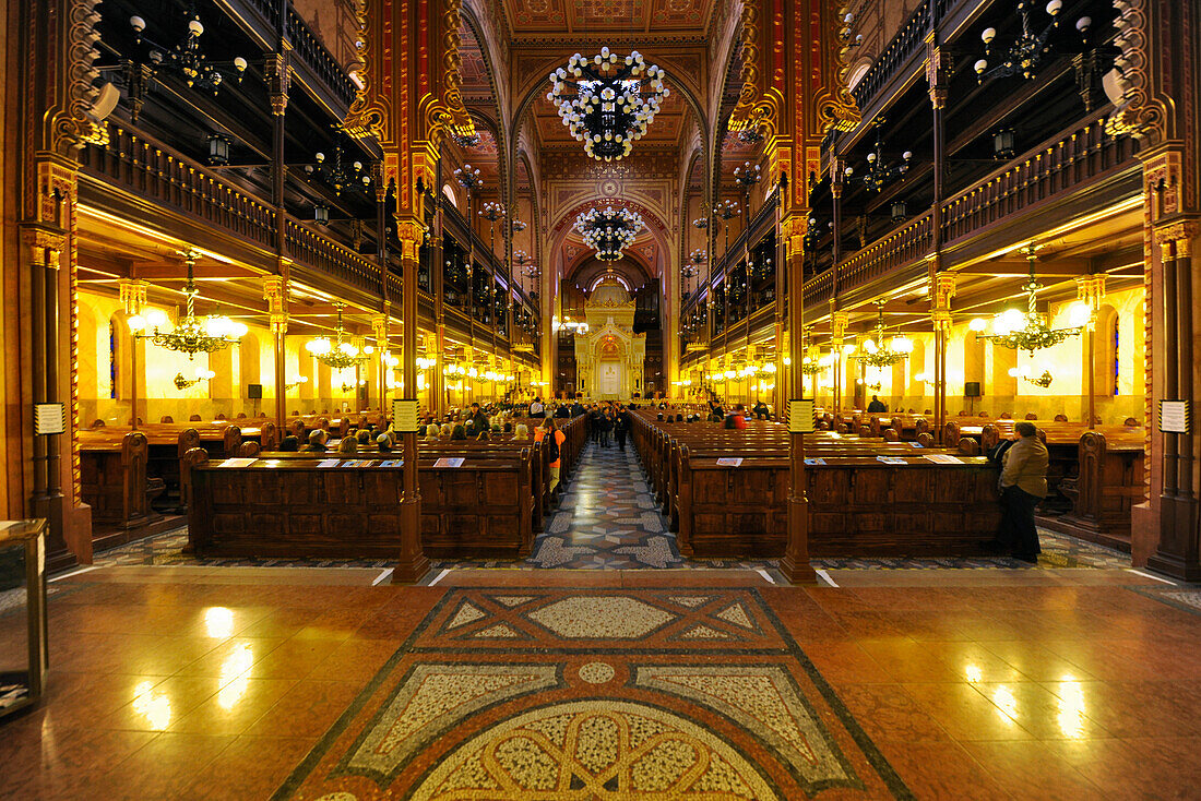 Interior view of the synagogue, Budapest, Hungary, Europe