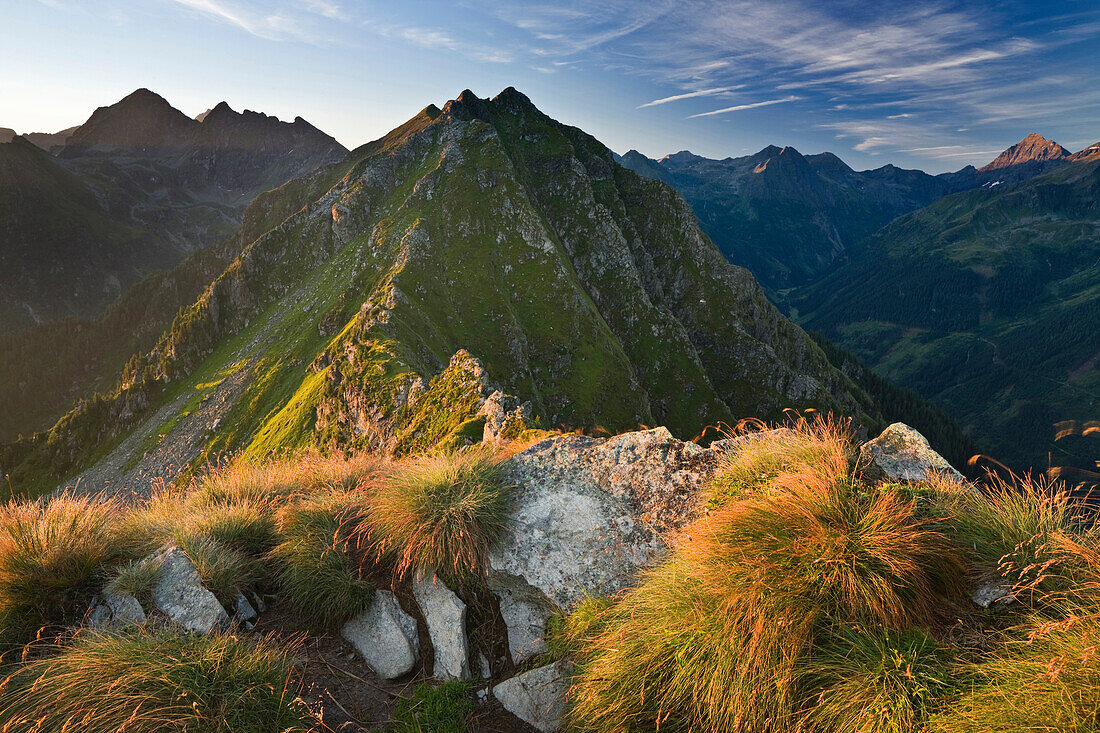 Blick auf Gebirge am Morgen, Niedere Tauern, Schladminger, Pleschnitzzinken, Steiermark, Österreich, Europa