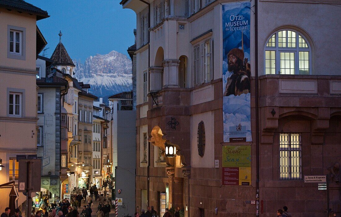 People on the street at the old town in the evening, Bolzano, South Tyrol, Alto Adige, Italy, Europe