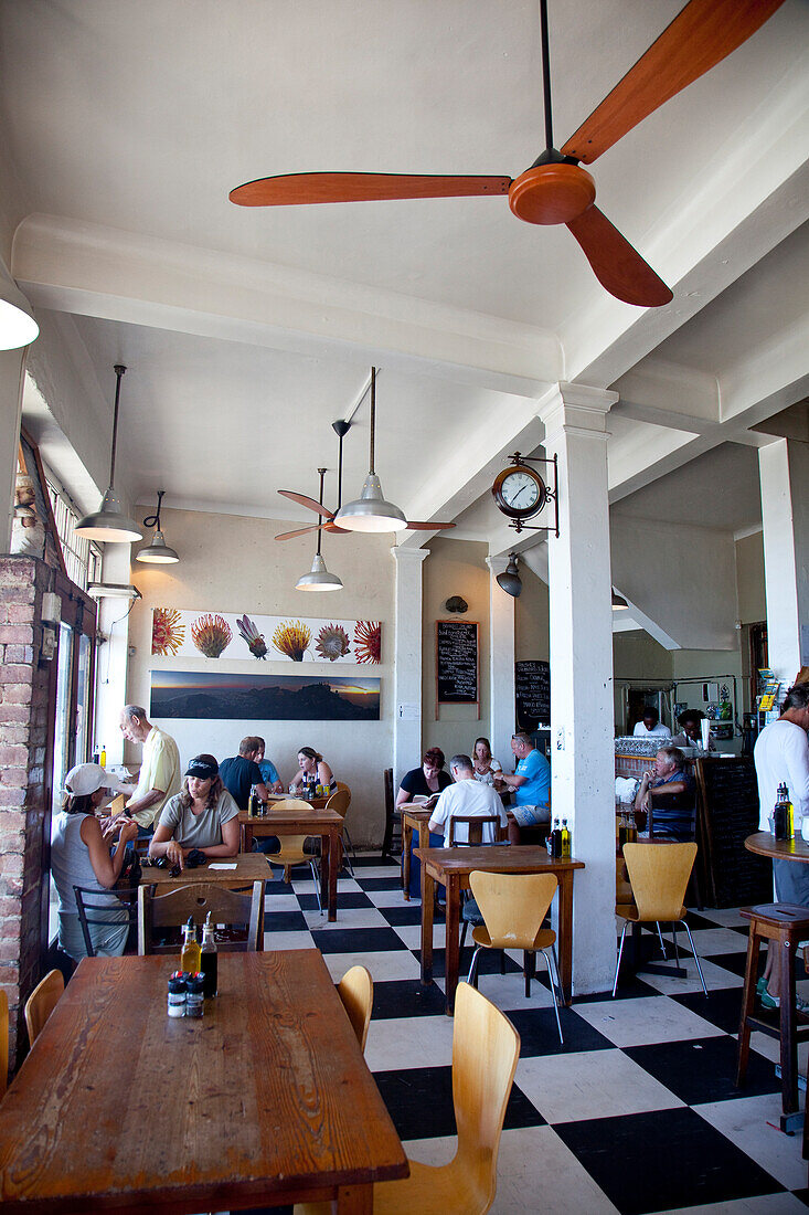 Olympia Cafe, Kalk Bay, Cape Town, … – License image – 70373325 ❘ lookphotos