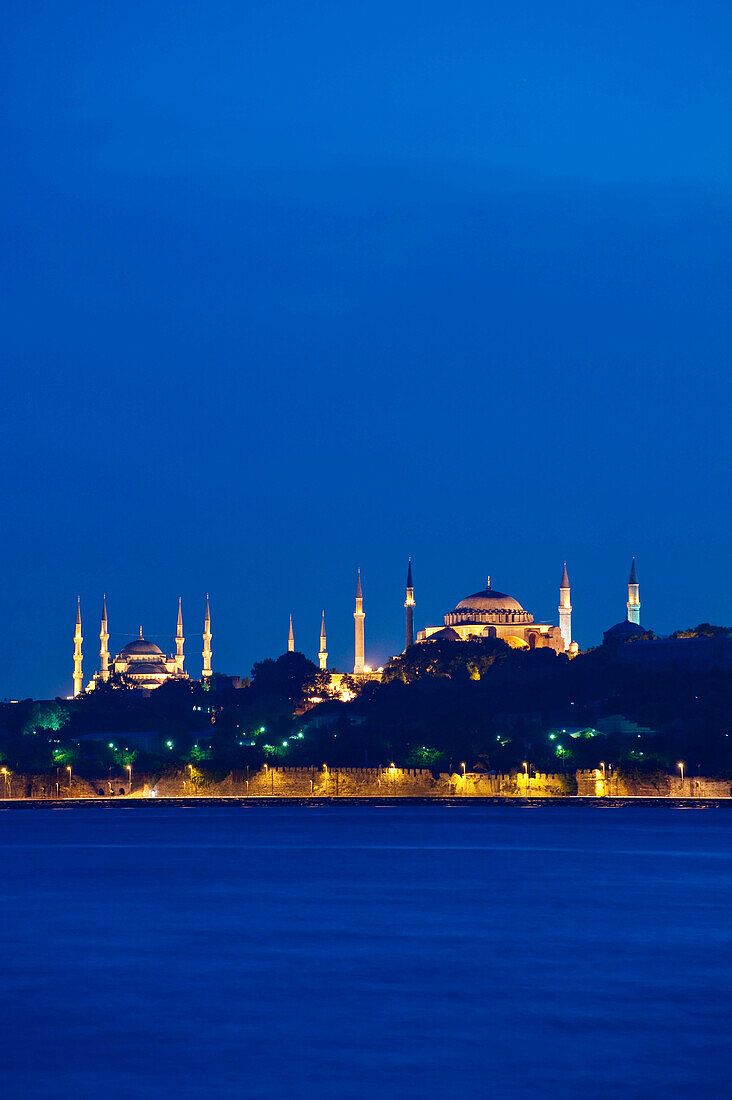 Sultanahmet or Blue mosque and Hagia Sofia at dusk, Istanbul, Turkey.