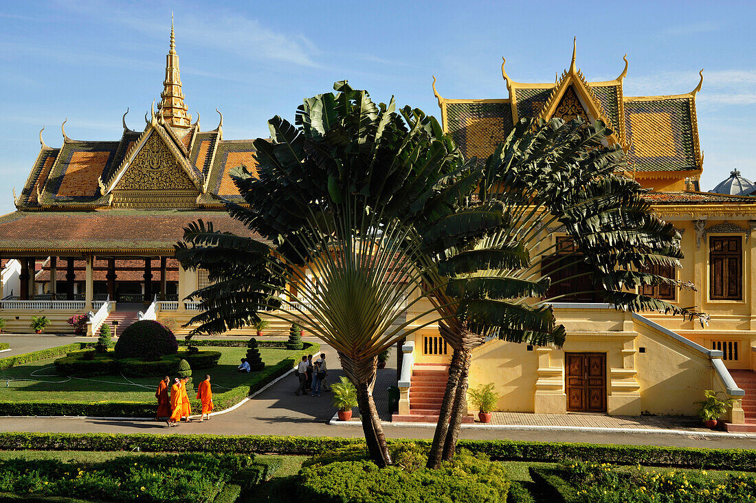 Garden with monks, Royal Palace, Pnom Penh, Cambodia
