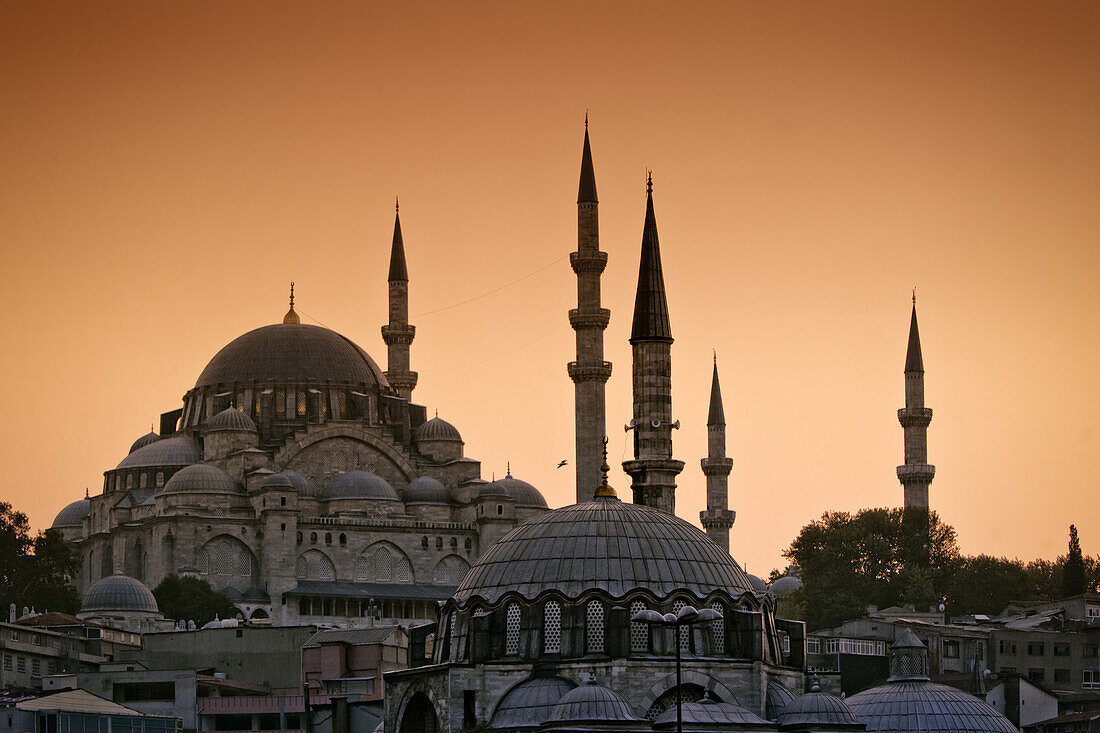 Süleymaniye Moschee bei Sonnenuntergang, Goldenes Horn, Istanbul, Türkei, Europa