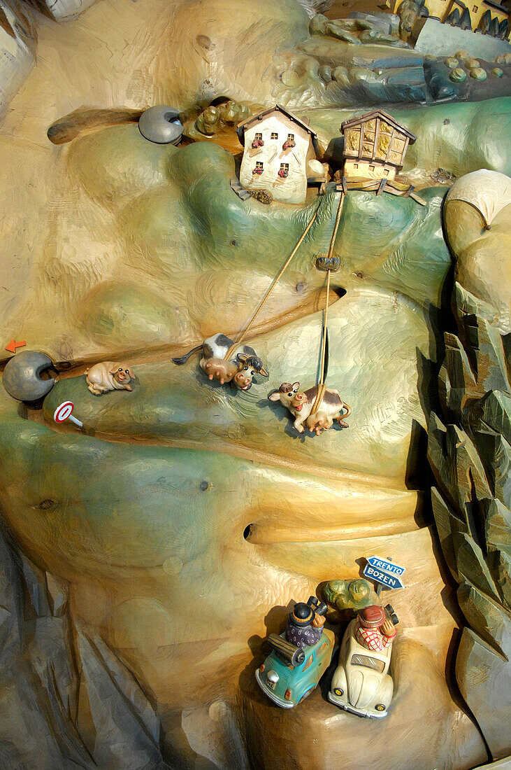 Kleine Holzfiguren, Burggrafenamt, Tourismusmuseum, Schloss Trauttmansdorff, Meran, Vinschgau, Südtirol, Trentino-Alto Adige, Italien