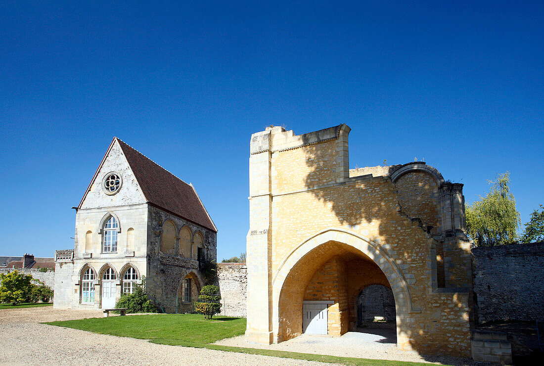 France, Picardie, Oise, Senlis, Royal Castle