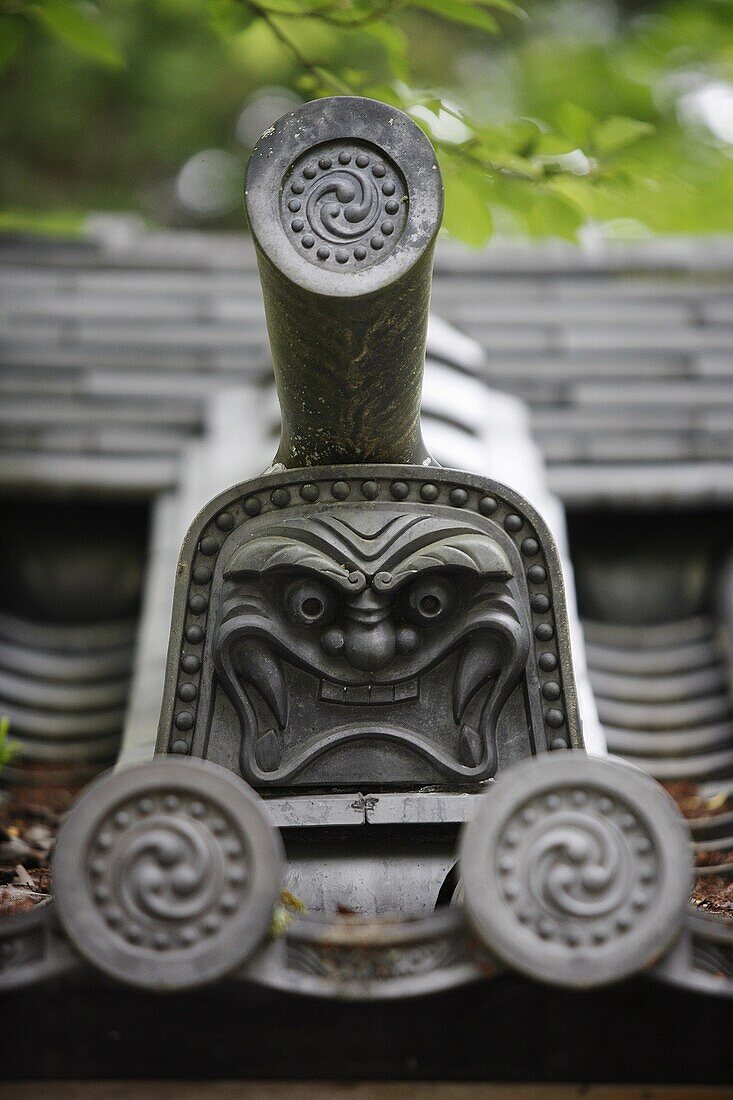 JAPON, KYOTO, Traditionnal roof detail