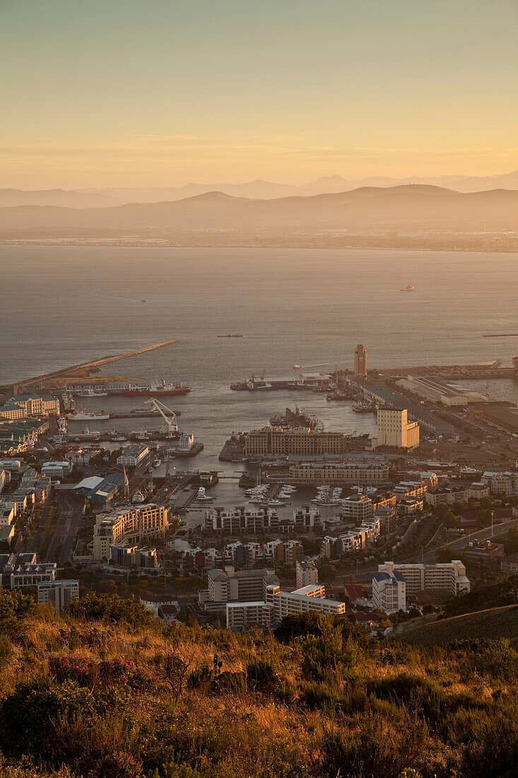Blick von Signal Hill über die V und A Waterfront, Kapstadt, Westkap, Südafrika, RSA, Afrika