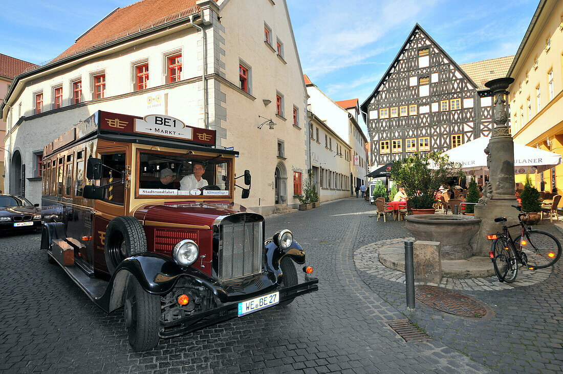 Vintage bus in Weimar, Belvedere-Express Sightseeing tour, Thuringia, Germany