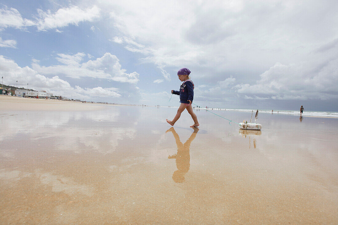 Little girl on the beach, Conil de la Frontera, Costa de la Luz, Andalusia, Spain