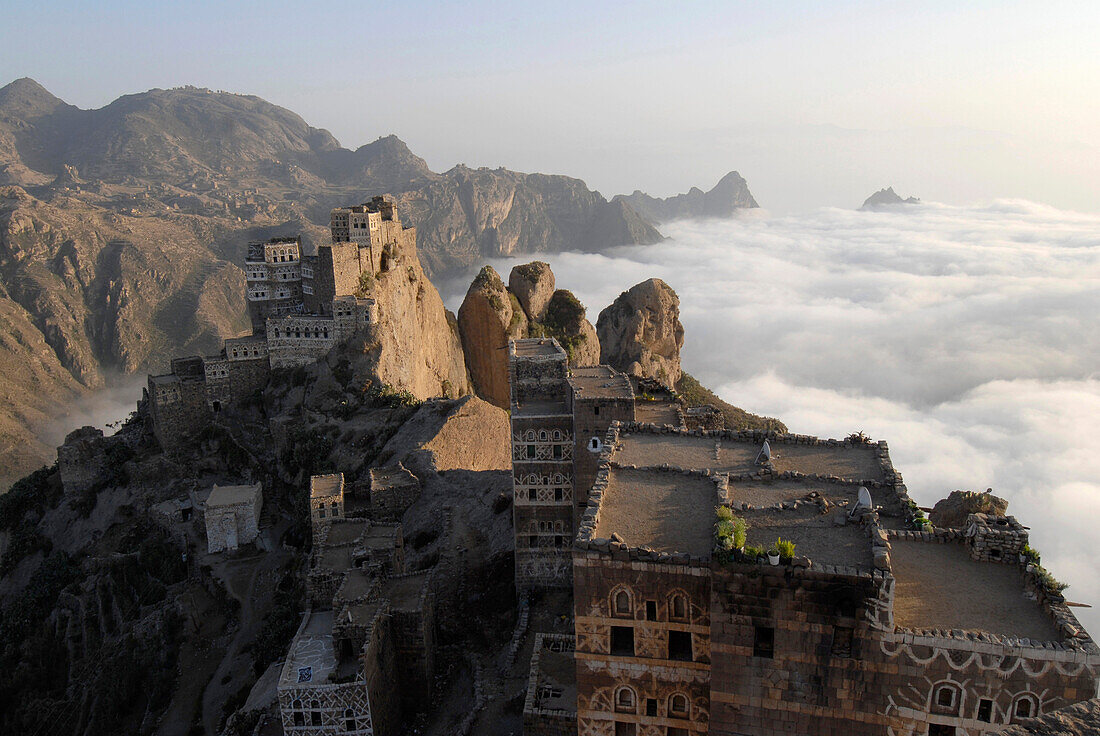 Yemen, perched village and sea of clouds
