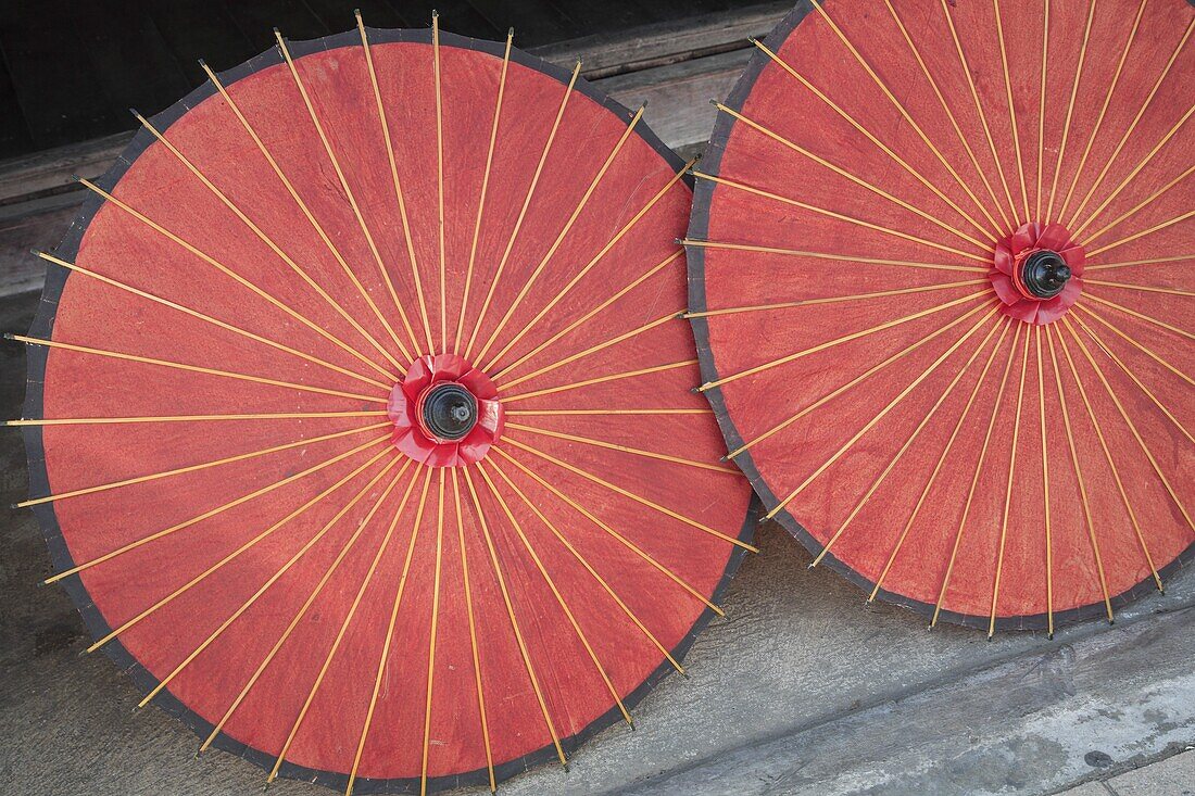 Thailand, Mae Hong Son, umbrellas