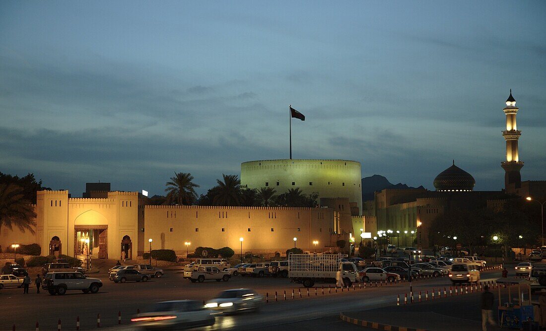 Oman, Al-Dakhiliyah, Nizwa, fort, mosque