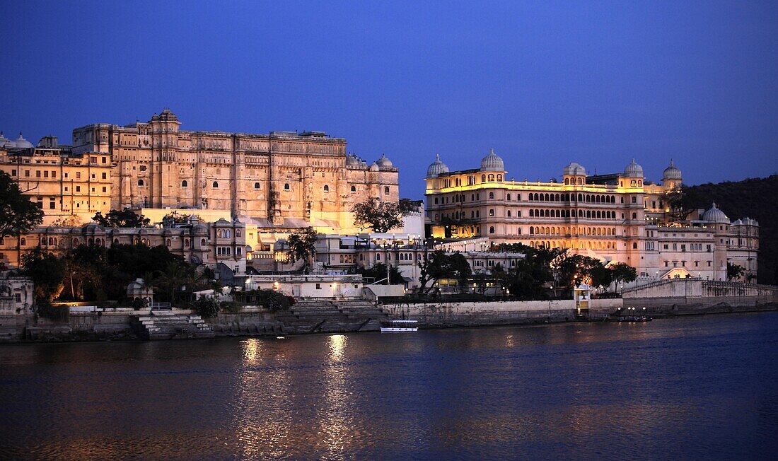 India, Rajasthan, Udaipur, Lake Pichola, City Palace, Fateh Prakash Palace Hotel