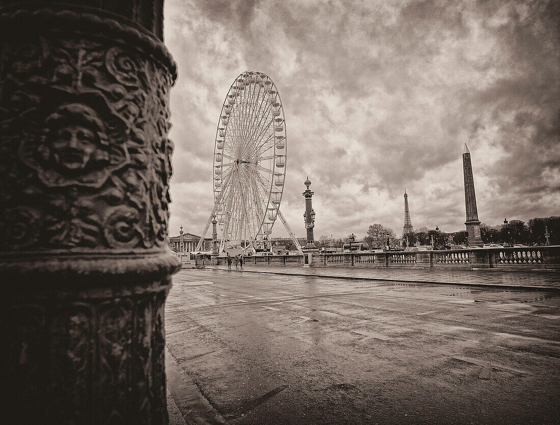 France, Paris, Ferris Wheel at Concorde square