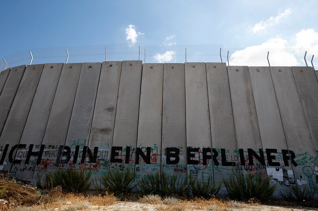 Territoire palestinien occupé, Bethlehem, Graffiti on the Israeli security wall