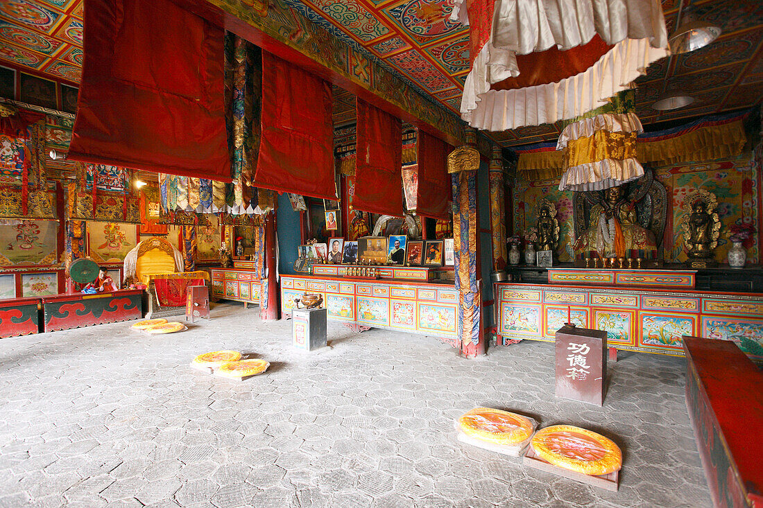 China, Yunnan province, Lijiang, Yufeng temple