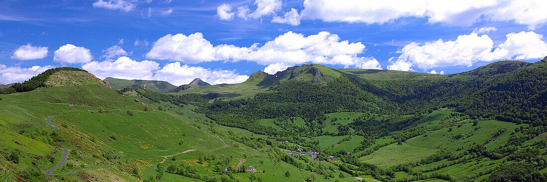 France, Auvergne, Cantal, Salers valley