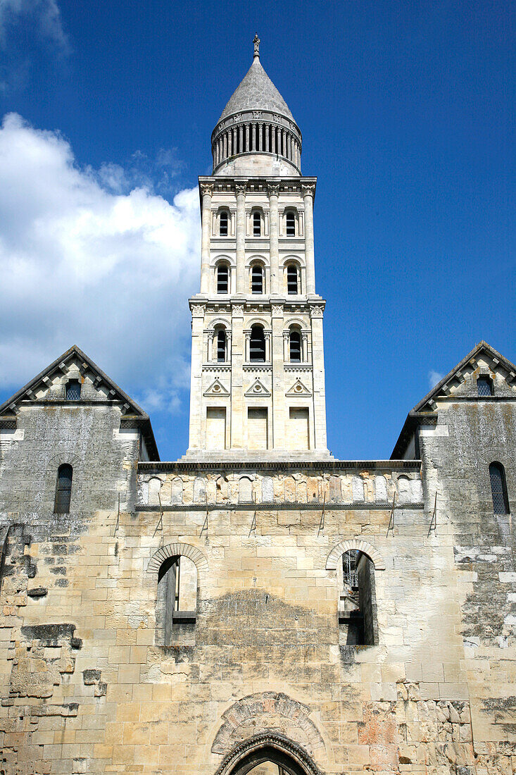France, Aquitaine (Perigord), Dordogne, Perigueux, Saint Front cathedral (Unesco world heritage)