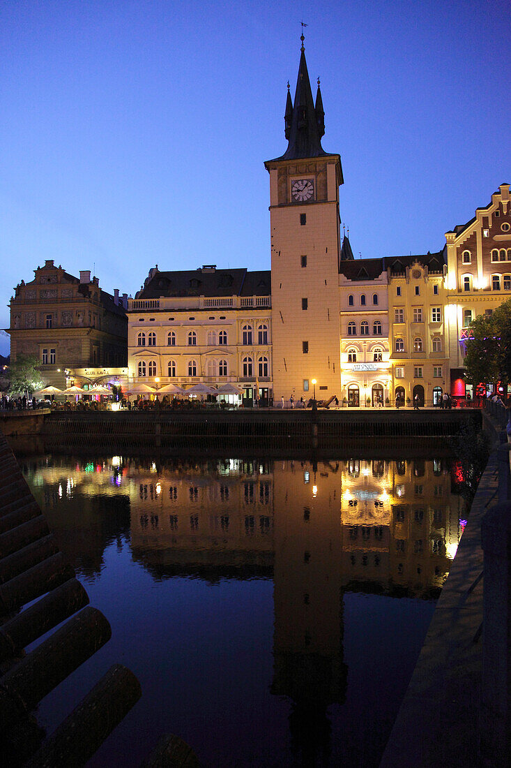 Czech Republic, Prague, Novotneho Lavka jetty, Smetana Museum, Vltava River