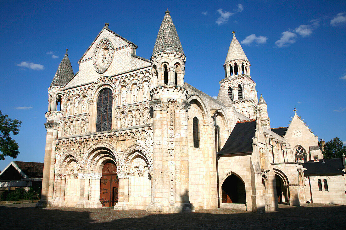 France, Poitou-Charentes, Vienne (86) , Poitiers, Notre-Dame La Grande church