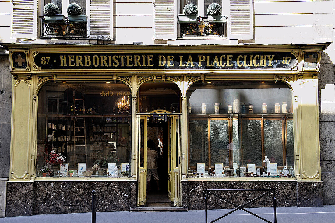France, Paris, herbalist's shop