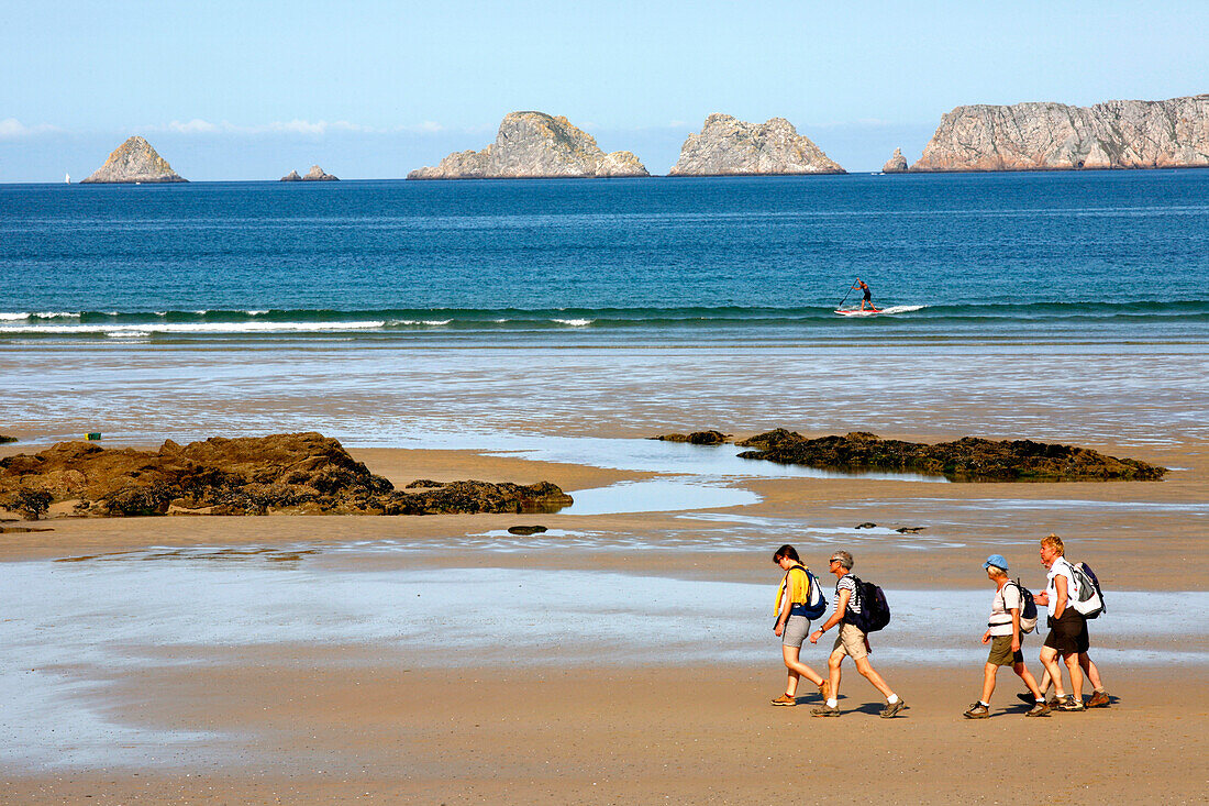 France, Brittany, Finistere (29), Crozon peninsula, Crozon-Morgat, Goulien beach and Tas de Pois site