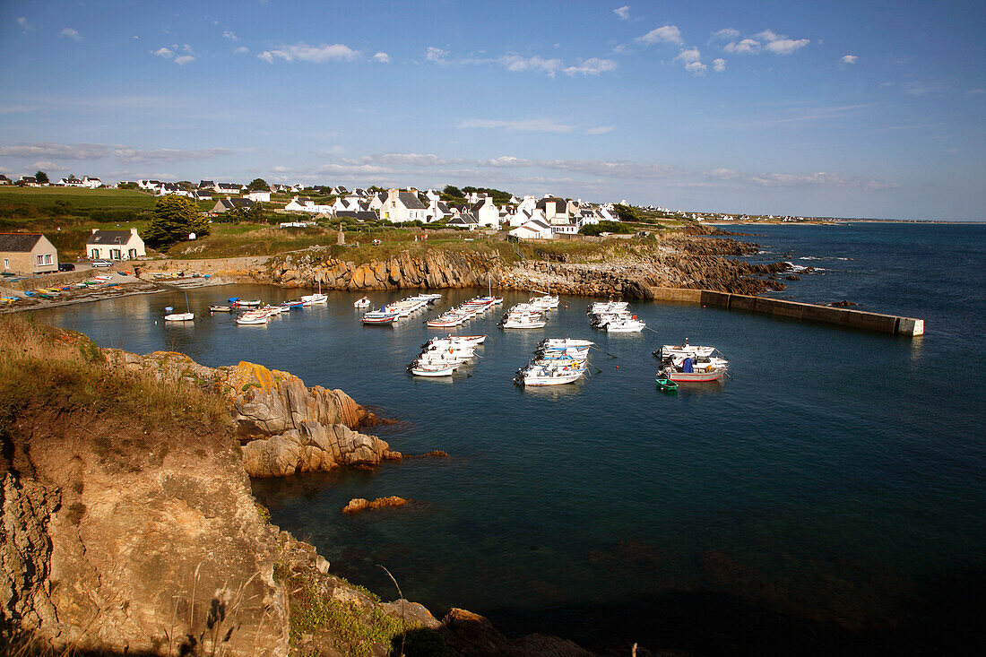 France, Brittany, Finistere (29), Plouhinec (cap Sizun), Pors Poulhan harbour