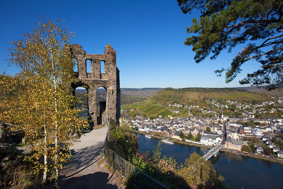 Ruine Grevenburg oberhalb von Traben-Trarbach an der Mosel, Rheinland-Pfalz, Deutschland, Europa