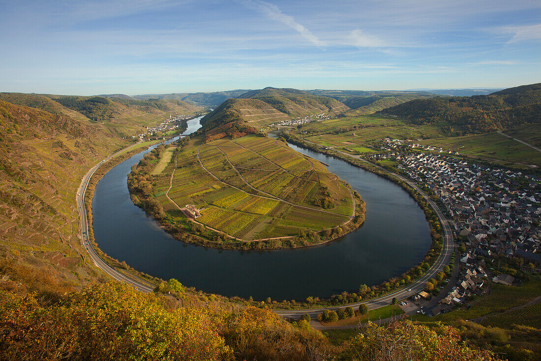 View from Bremmer Calmont vineyard onto the Moselle sinuosity at Bremm, Moselle river, Rhineland-Palatinate, Germany, Europe