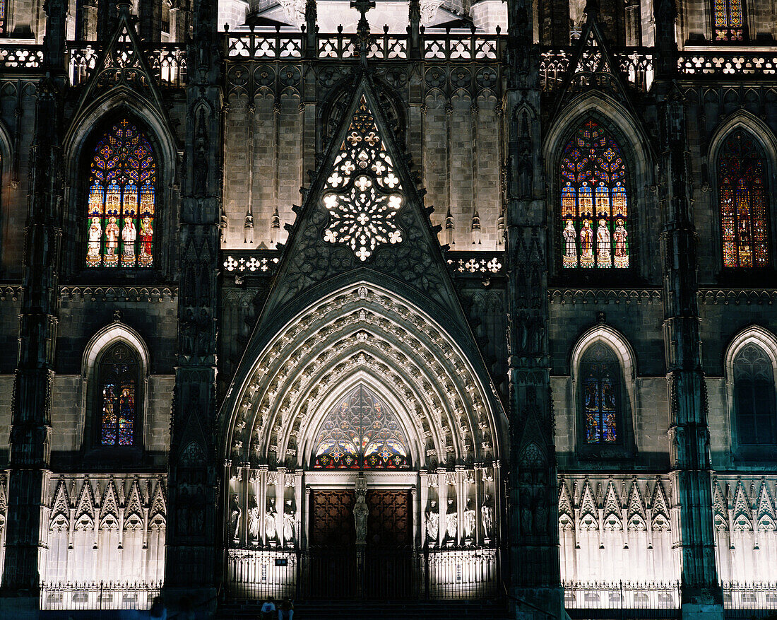 Barcelona Cathedral at night, Gothic quarter, Barcelona, Spain
