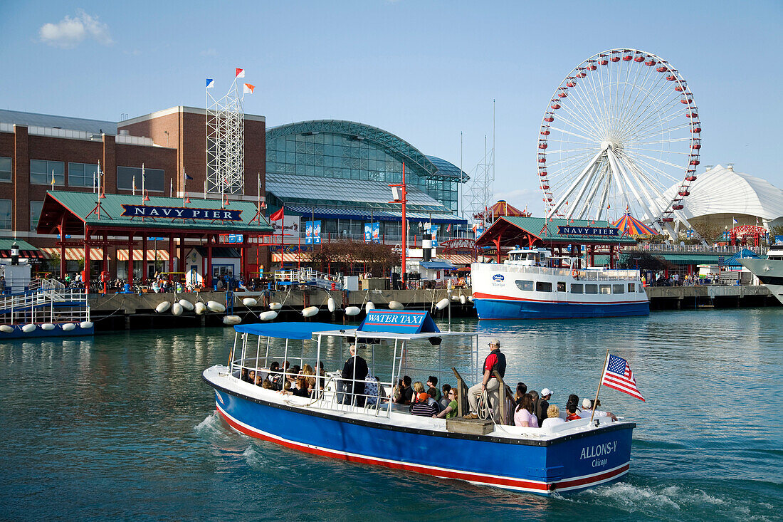 Water taxis and boats at Navy Pier, Chicago, Illinois, USA