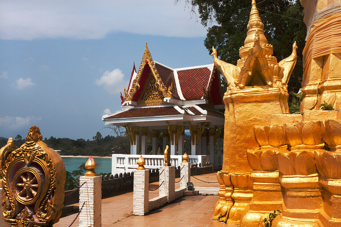 Buddhistischer Tempel in Lamai Beach, Insel Koh Samui, Provinz Surat Thani, Thailand, Asien